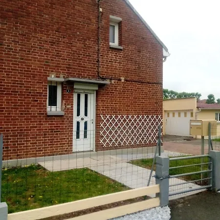 Pretty Poppy بيت للعطل البير